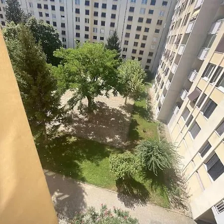 Flat דירה
